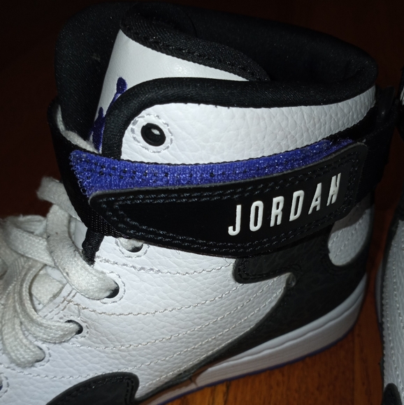 ****SOLD***** Nike Air Jordan Black White and Purple *****SOLD***** - Picture 3 of 14